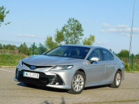 Toyota Camry z Gwarancją Kupiona Salon PL 2-2022r Żyrardów - zdjęcie 12