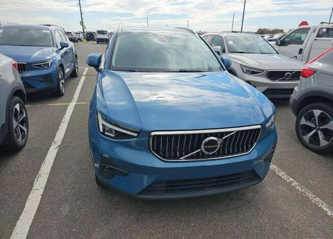 Volvo XC 40 Bogata wersja wyposażenia / AWD / niski przebieg Białystok - zdjęcie 2