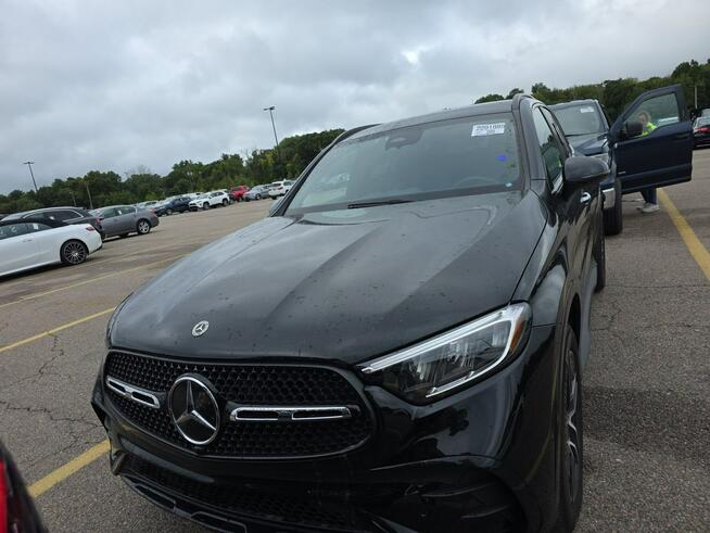 Mercedes GLC 300 4Matic / pakiet AMG / niski przebieg Chwaszczyno - zdjęcie 2