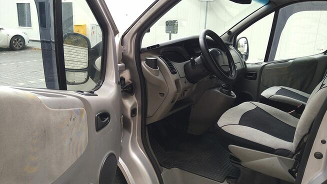 Renault Trafic 2.5 diesel 2005r klima Szczecin - zdjęcie 7