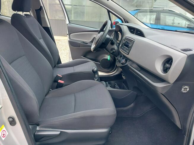 Toyota Yaris SALON PL 100% bezwypadkowa + niski przebieg Warszawa - zdjęcie 11