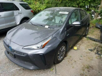 Toyota Prius 2019, 1.8L HYBRID, od ubezpieczalni Warszawa - zdjęcie 2