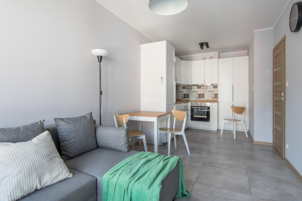 WYGODNE KAMERALNE MIESZKANIE! Nowe Miasto - zdjęcie 4