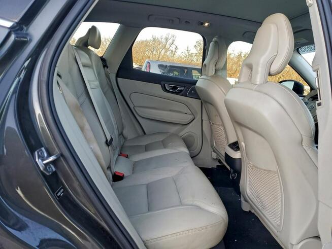 Volvo XC 60 INSCRIPTION / AWD / T5 / niski przebieg Warszawa - zdjęcie 9