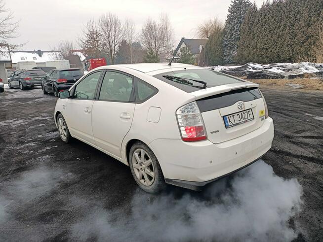 Toyota Prius 1.5 Hybrid b+g 07r Automat Tarnów - zdjęcie 3