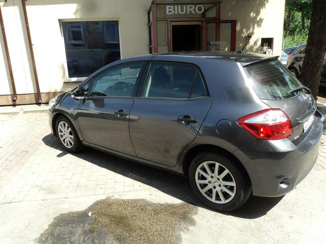 sprzedam ładną TOYOTE AURIS 1.3 B STAN WZOROWY udziela.GW Lublin - zdjęcie 4