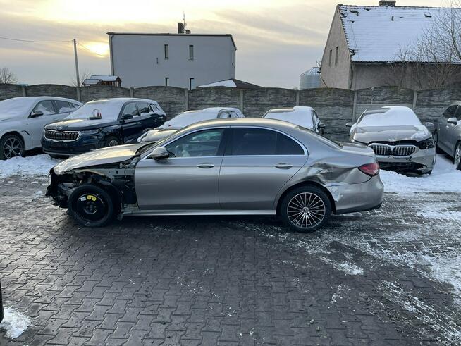 Mercedes E 220 EU AMG Line Diesel mHEV 4Matic Kamera Skóra Pamięć Gliwice - zdjęcie 6