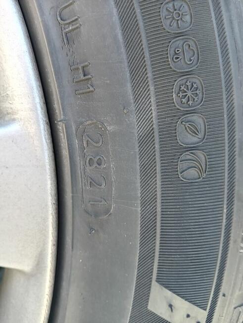 Wolgzwagen golf 5 Skarbimierz - zdjęcie 5