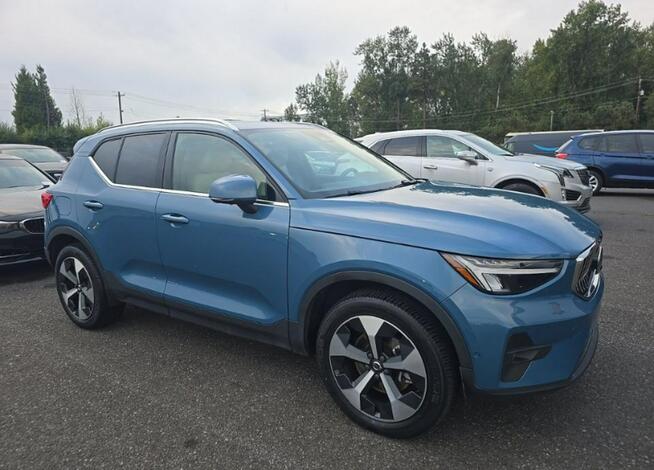 Volvo XC 40 Bogata wersja wyposażenia / AWD / B5/ niski przebieg Chwaszczyno - zdjęcie 1