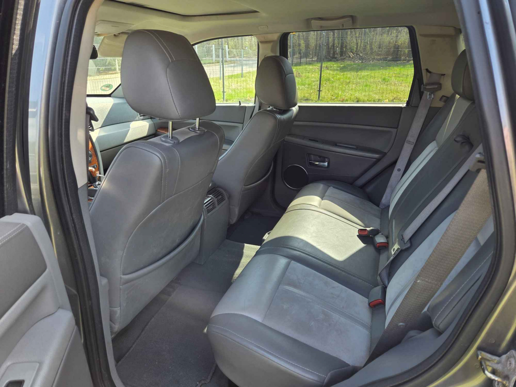 Sprzedam Jeep Grand Cherokee 5.7 V8 HEMI Overland Szymiszów - zdjęcie 11