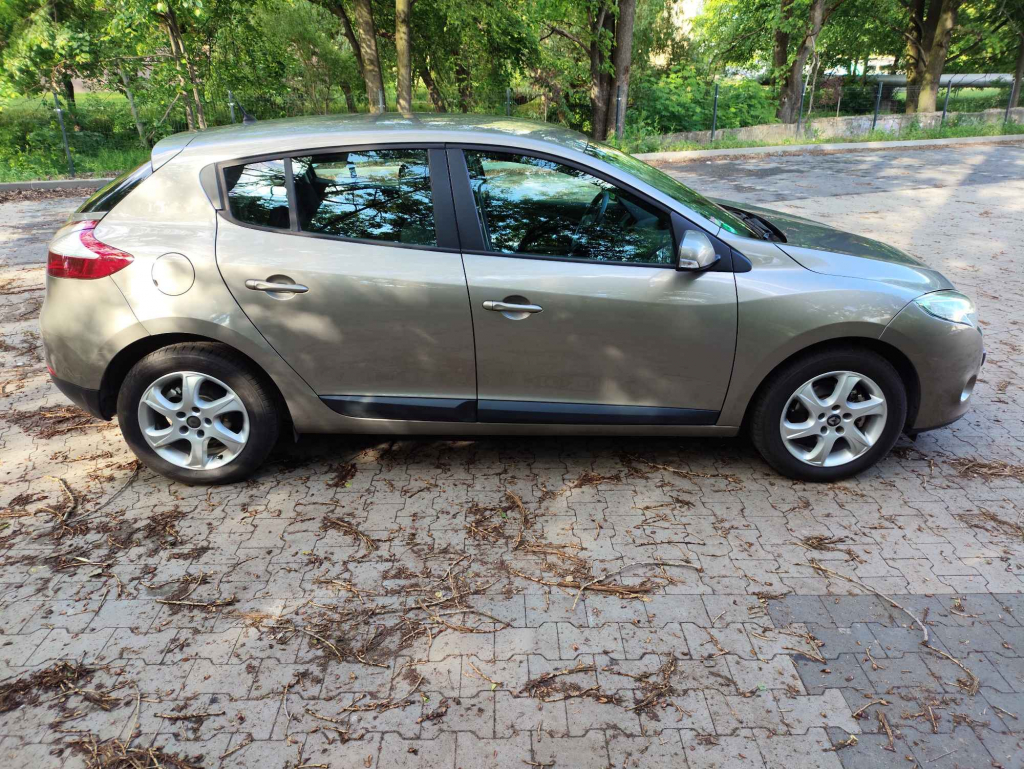 Renault Megane III 1,6 16V Benzyna Kielce - zdjęcie 4