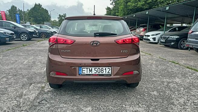 Hyundai i20 bardzo zadbany,  pierwszy właściciel, niski przebieg Tomaszów Mazowiecki - zdjęcie 9