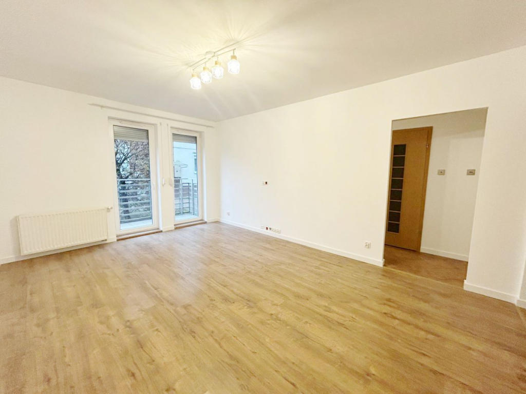 Przestronne 2 pokojowe mieszkanie w centrum miasta Swarzędz - zdjęcie 2