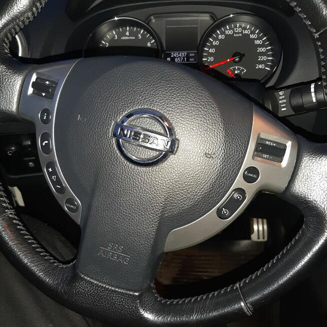 Nissan Qashqai w automacie co uchandlujesz to nie zapłacisz Świecie - zdjęcie 1
