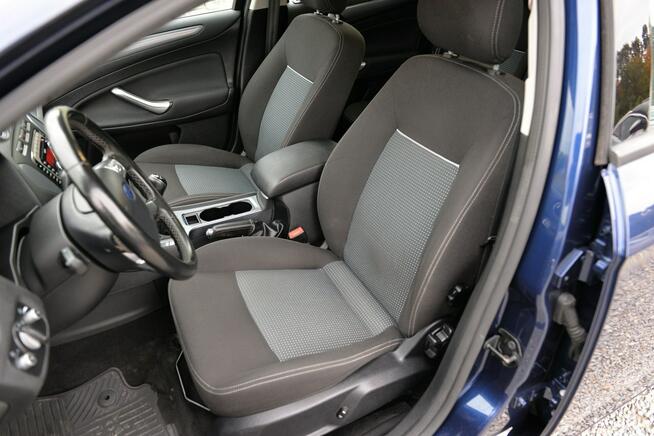 Ford Mondeo 2.0 145KM LED SONY Czujnik przód tył Climatronic Alufelgi Dąbrowa Górnicza - zdjęcie 9