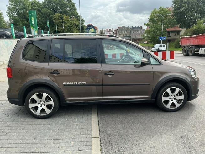 Volkswagen Touran Cross 1.4 benzyna  140 KM  99 tys. km Słupsk - zdjęcie 5