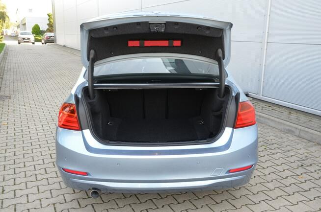 Super Stan 320D 163KM Serwis Bi-xenon Navi Parktronik 100%Org.Lakier! Kutno - zdjęcie 9