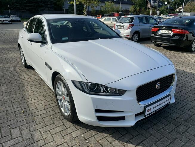 Jaguar XE 2.0d 180 KM Kraków - zdjęcie 3