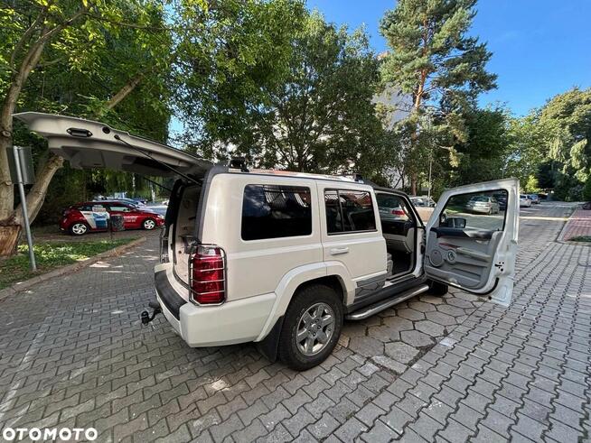 Na sprzedaż samochód Jeep Commander 5.7 V8 Limited Lublin - zdjęcie 8