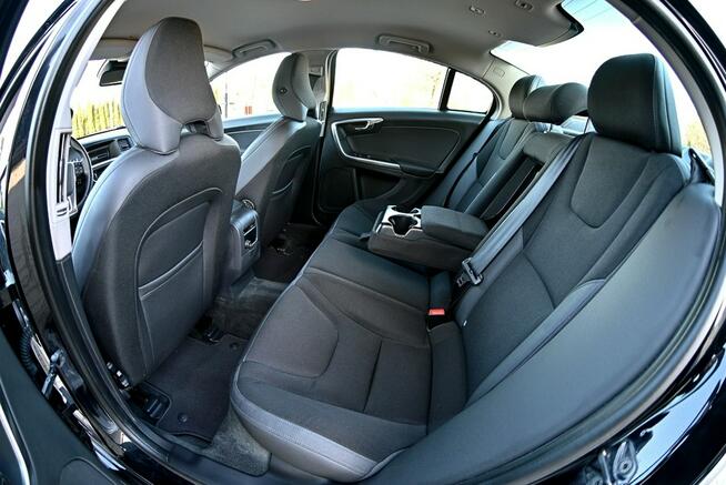 Volvo S60 2.0 163 KM D3 Automat Navi Parktronik Płock - zdjęcie 9