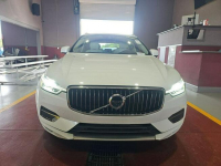 Volvo XC 60 AWD / najbogatasza wersja Inscription / Wrocław - zdjęcie 2