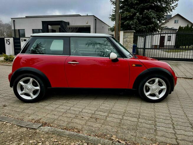 Śliczny.Zadbany.Mini.Cooper.R50.1.6.Benz.150Tys.Prz.2003 r. Zduńska Wola - zdjęcie 9