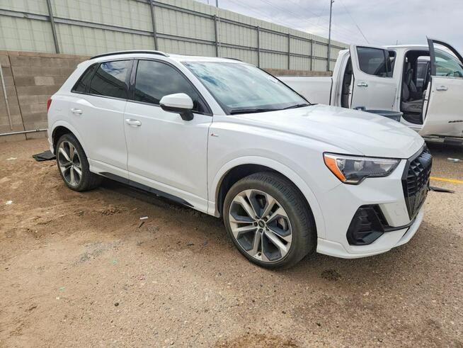 Audi Q3 Bogata wersja wyposażenia / S-Line / niski przebieg Tarnów - zdjęcie 3