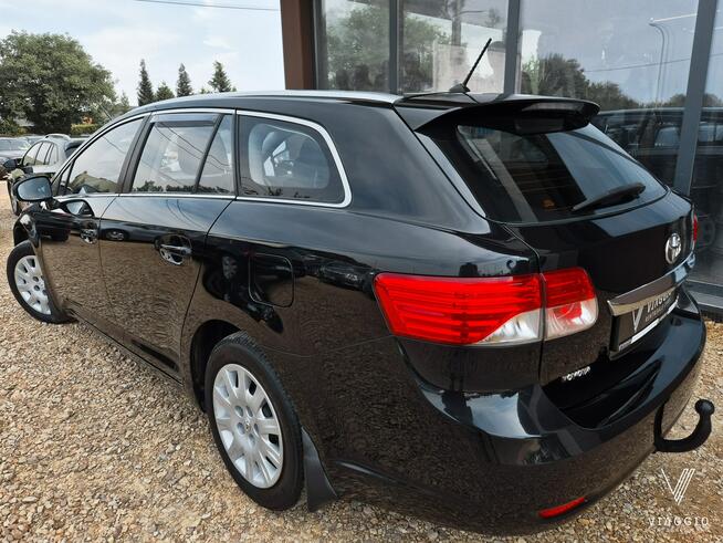 Avensis 1.8 benzyna Sol 147km KAMERA hak NAVI serwis BEZYWPADEK 2013 Tychy - zdjęcie 5