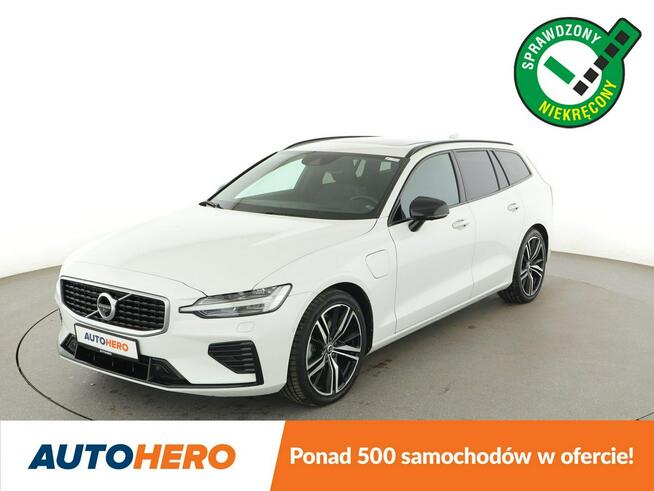 Volvo V60 PHEV 4x4 skóra/alcantara full LED panorama navi kamery Warszawa - zdjęcie 1