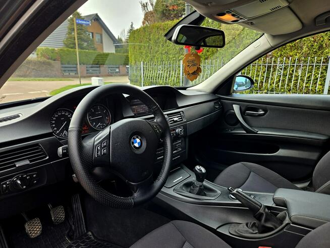 BMW 320 318d E90 2.0d M47 122KM 2007r  Navi, Tempomat, PDC x 2 Tychy - zdjęcie 9