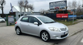 Toyota Auris 6 biegów/Tempomat/Hak/Alufelgi/Klimatronik 2-strefowy