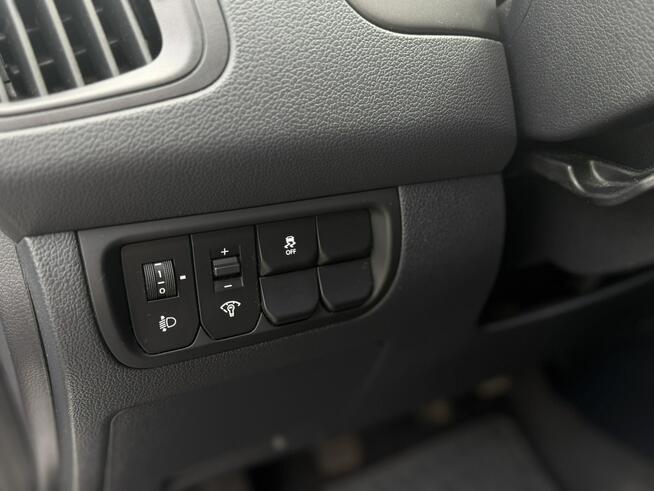 Kia Rio 1.4 (109KM) salon PL Łódź - zdjęcie 6
