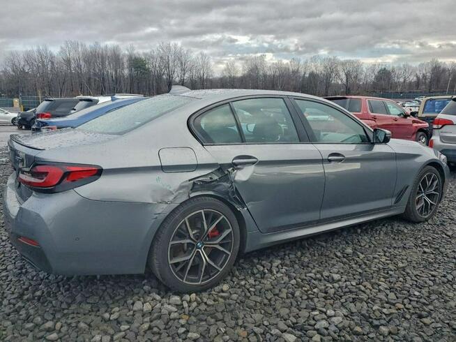 BMW M550i / xDrive / M-Pakiet / Niski przebieg / Tarnów - zdjęcie 4