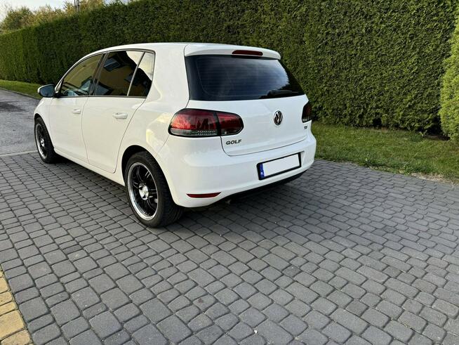 Volkswagen Golf 1,6 TDI 105 KM LED Alu Navi Kamera Bliżyn - zdjęcie 4