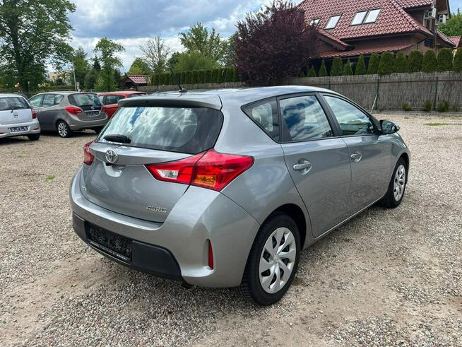 Toyota Auris 1,3 Benzyna 2014r 99KM Białogard - zdjęcie 7