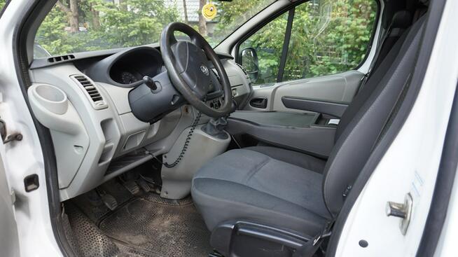 Opel Vivaro zarejestrowany, ubezpieczony. Gwarancja. Polecam !!! Zielona Góra - zdjęcie 10
