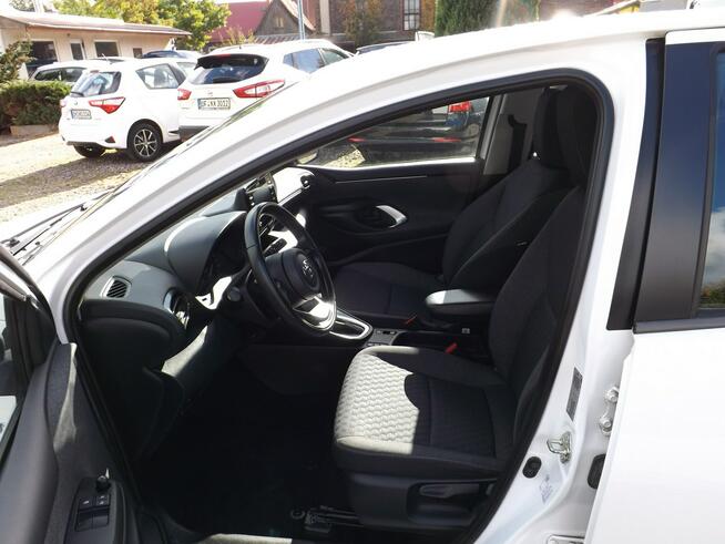 TOYOTA YARIS HYBRID IV Słupsk - zdjęcie 4