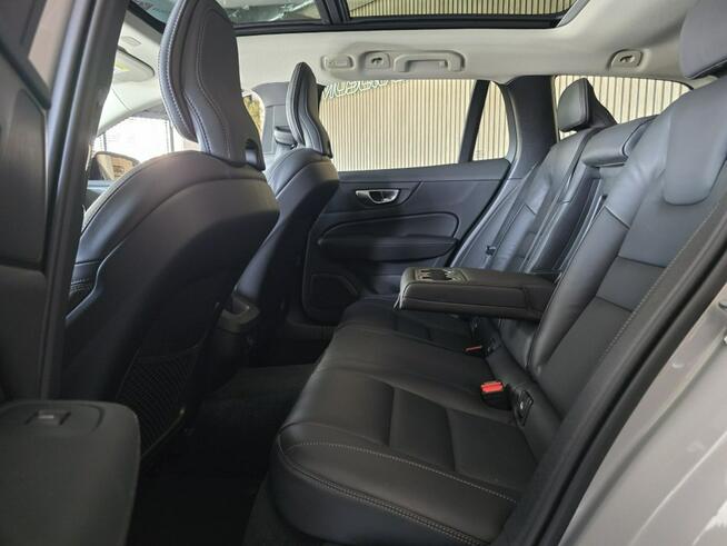 Volvo V60 B4(B) Plus Dark *Gwarancja*FV23%* Tychy - zdjęcie 10