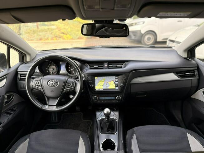 Toyota Avensis 1.8 146 KM Edition S ,Kamera,Navi, Webasto,Gwarancja Tarnowskie Góry - zdjęcie 10