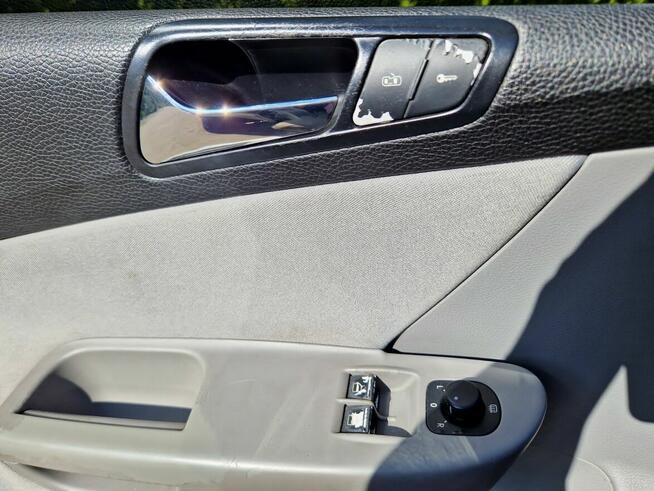 Volkswagen Passat B6 1.6 benzyna! Sedan! Dobry stan! Bydgoszcz - zdjęcie 12