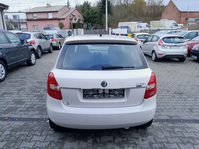 Škoda Fabia 1.2i klimatronik parktronik tempomat alufelgi stan BDB Gryfino - zdjęcie 6