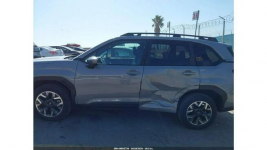 Subaru Forester 4x4 / automat / niski przebieg Wrocław - zdjęcie 5