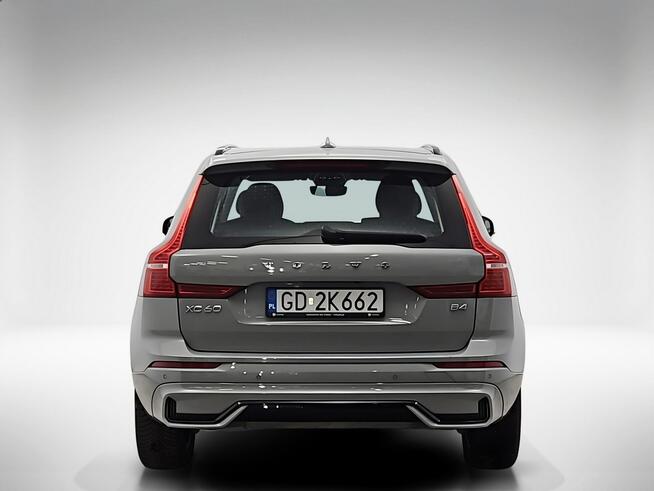 Volvo XC 60 B4 B Plus Dark aut ! Z Polskiego Salonu ! Faktura Vat ! Warszawa - zdjęcie 4