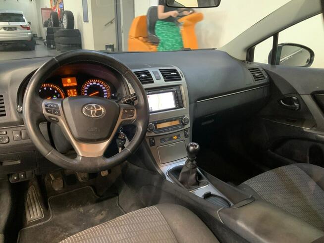 Toyota Avensis Sadlno - zdjęcie 7