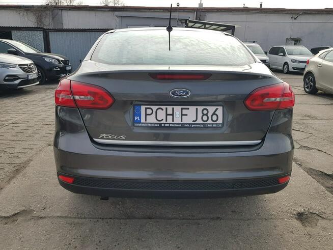 Ford Focus 1,5 TDCi Sedan Salon Polska Klima Zarejestrowany Gwarancja Włocławek - zdjęcie 6