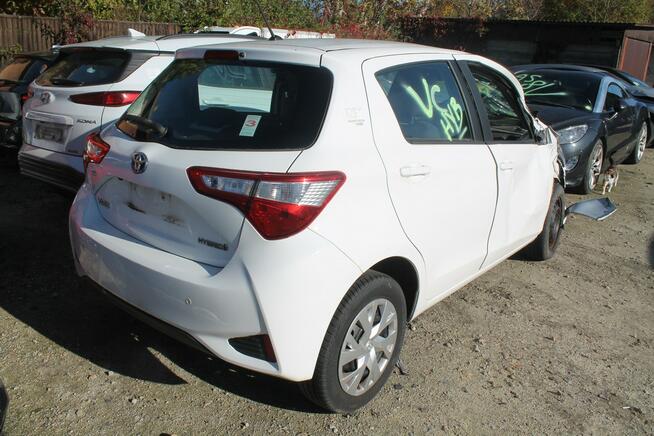 Toyota Yaris Ostrów Wielkopolski - zdjęcie 3