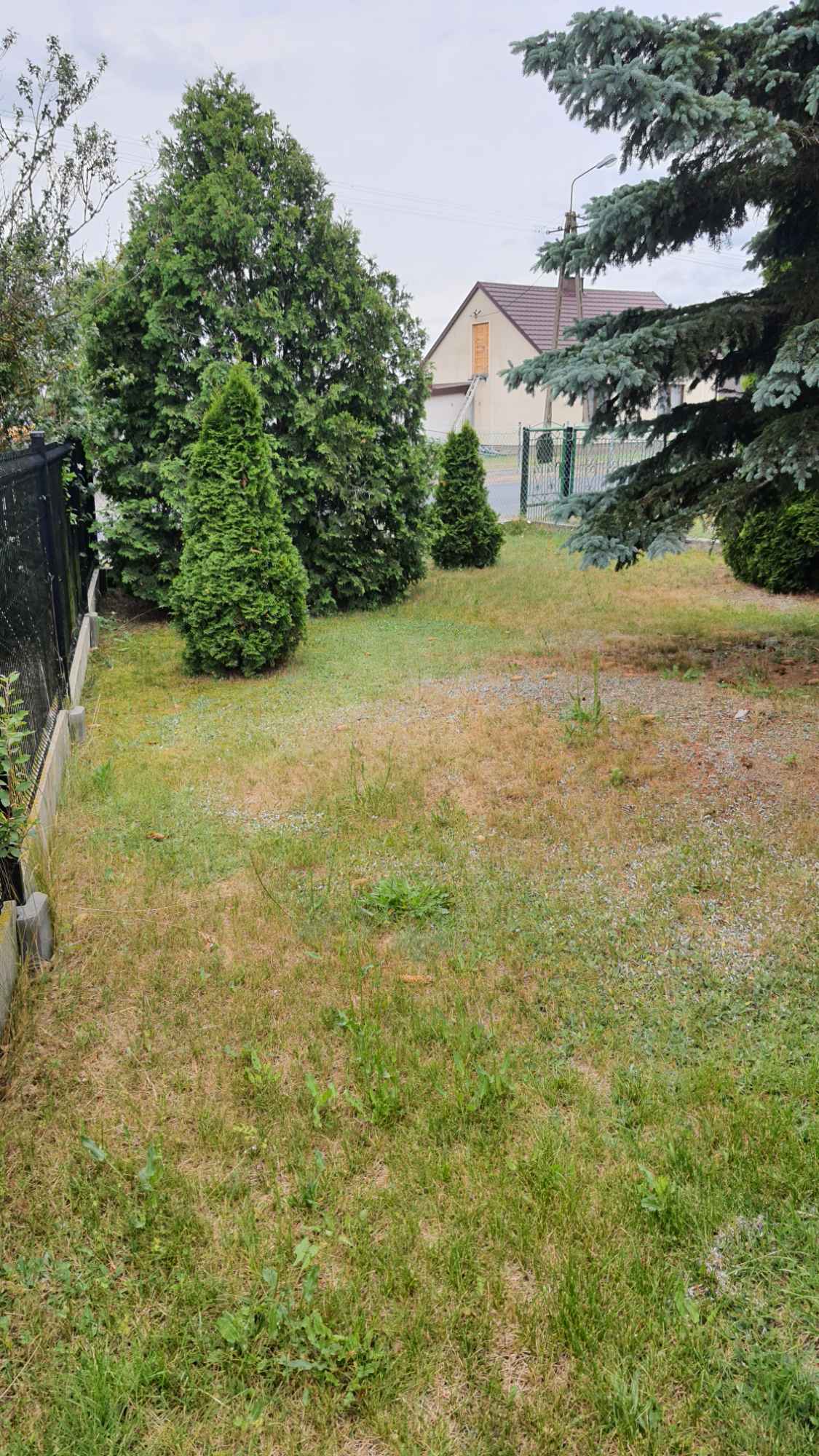 Dom na sprzedaż na wsi Mościska - zdjęcie 2