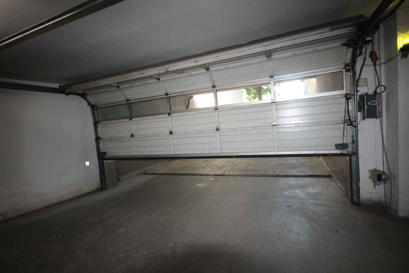 2 Miejsca Postojowe (22m2) okolice Placu Kromera (Wrocław) Psie Pole - zdjęcie 2