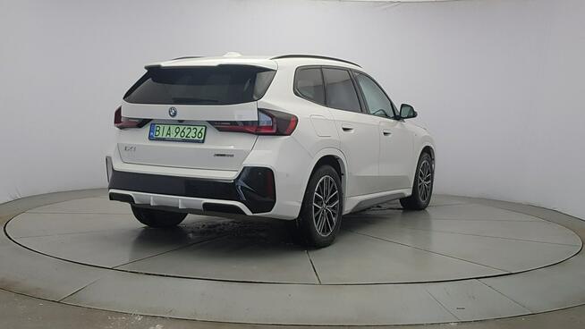 BMW iX1 xDrive30 66.5kWh M Sport! Z Polskiego Salonu! Faktura VAT! Warszawa - zdjęcie 4