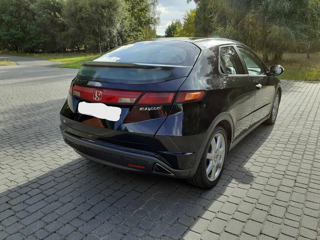 Honda Civic VIII 2.2i-CTDi Executive Wałdowo Szlacheckie - zdjęcie 2